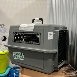 Pet Sky Kennel for puppies/small dogs